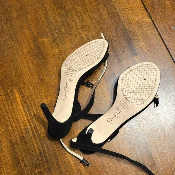 NEW Jessica Simpson Black Suede Heels - Picture 8 of 9